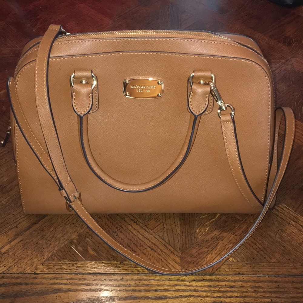 Michael Kors NWOT large satchel in acorn